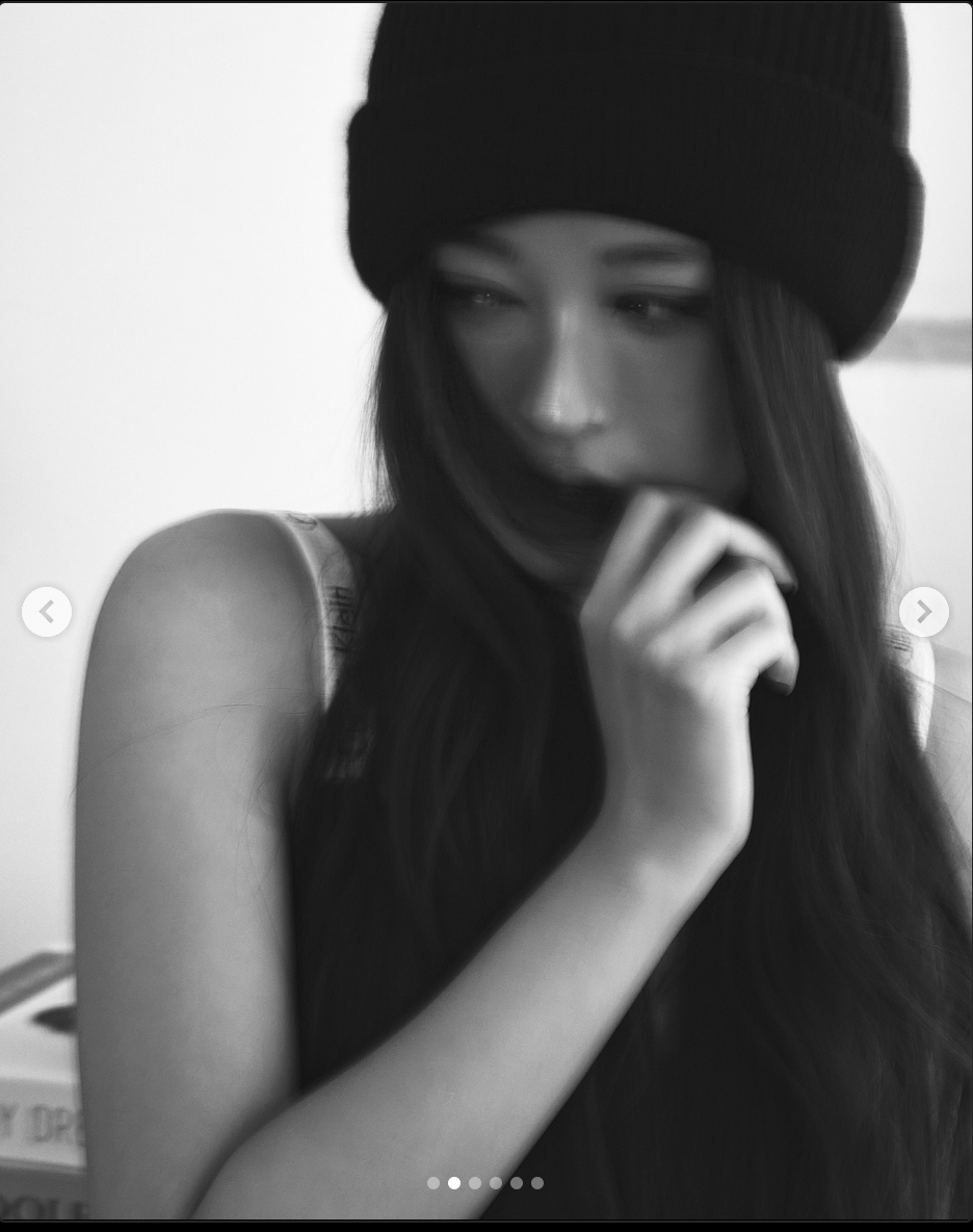 sexy slim and petite chinese model #MNFbF4XV