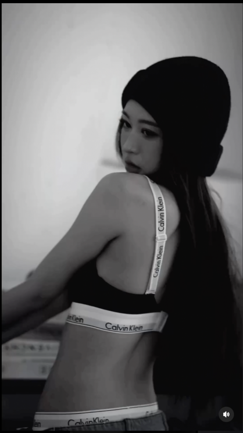 sexy slim and petite chinese model #N0BZOClg