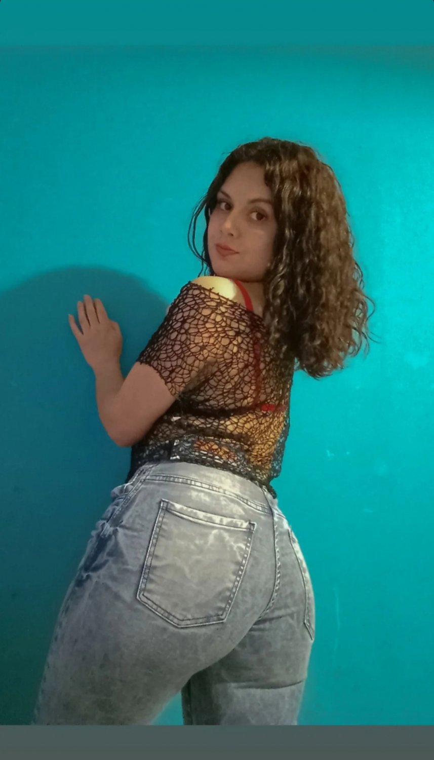 Culona Maay le encanta mostrar #dYzrogez