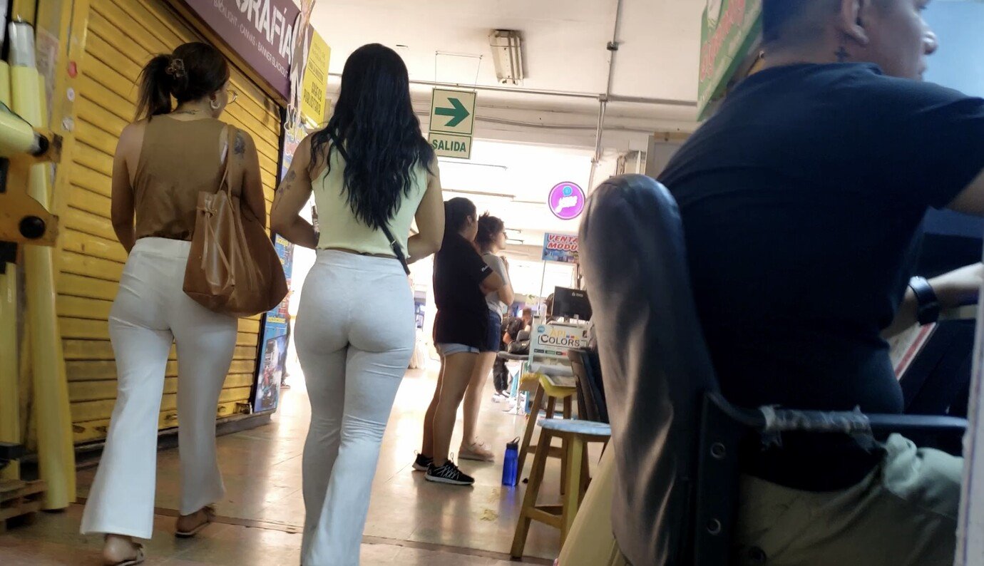 Phat Ass Latina VTL in Flares / ( not OC) #fjoSDEd9