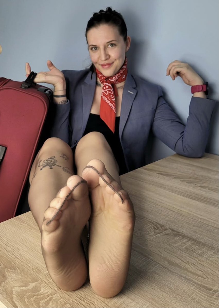 Stinky Nylon Feet 27 #cPUsov9Q