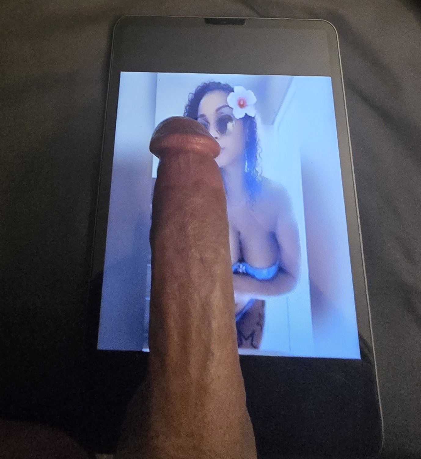 My morning wood became a morning rock for EbonyQueen28 #9VE2K1rQ