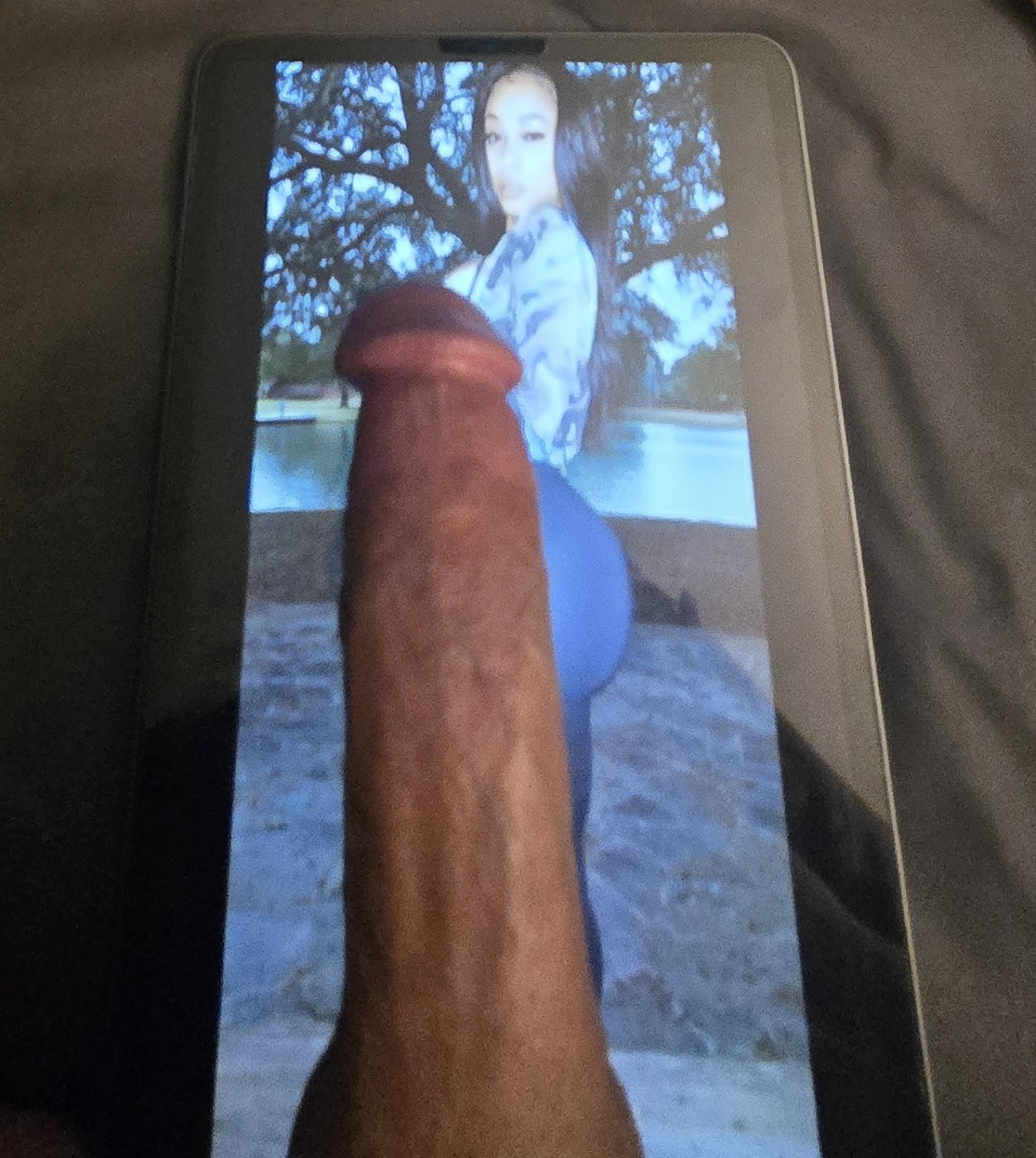 My morning wood became a morning rock for EbonyQueen28 #ttE6wWnw