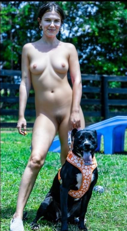 Millie Bobby Brown IA pics #1sGYfIND