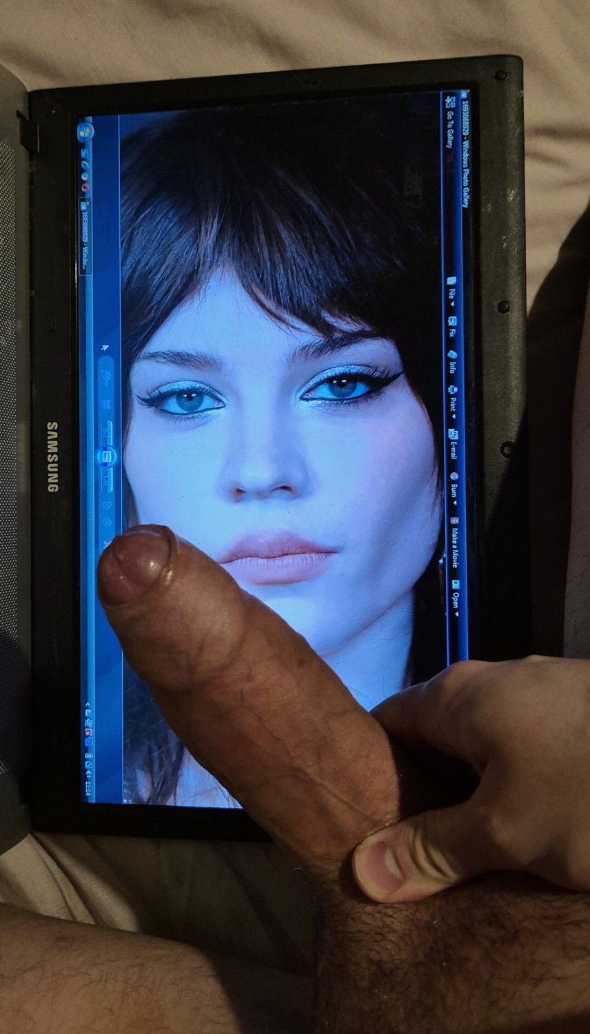 Sophie Thatcher #25TwWZkf