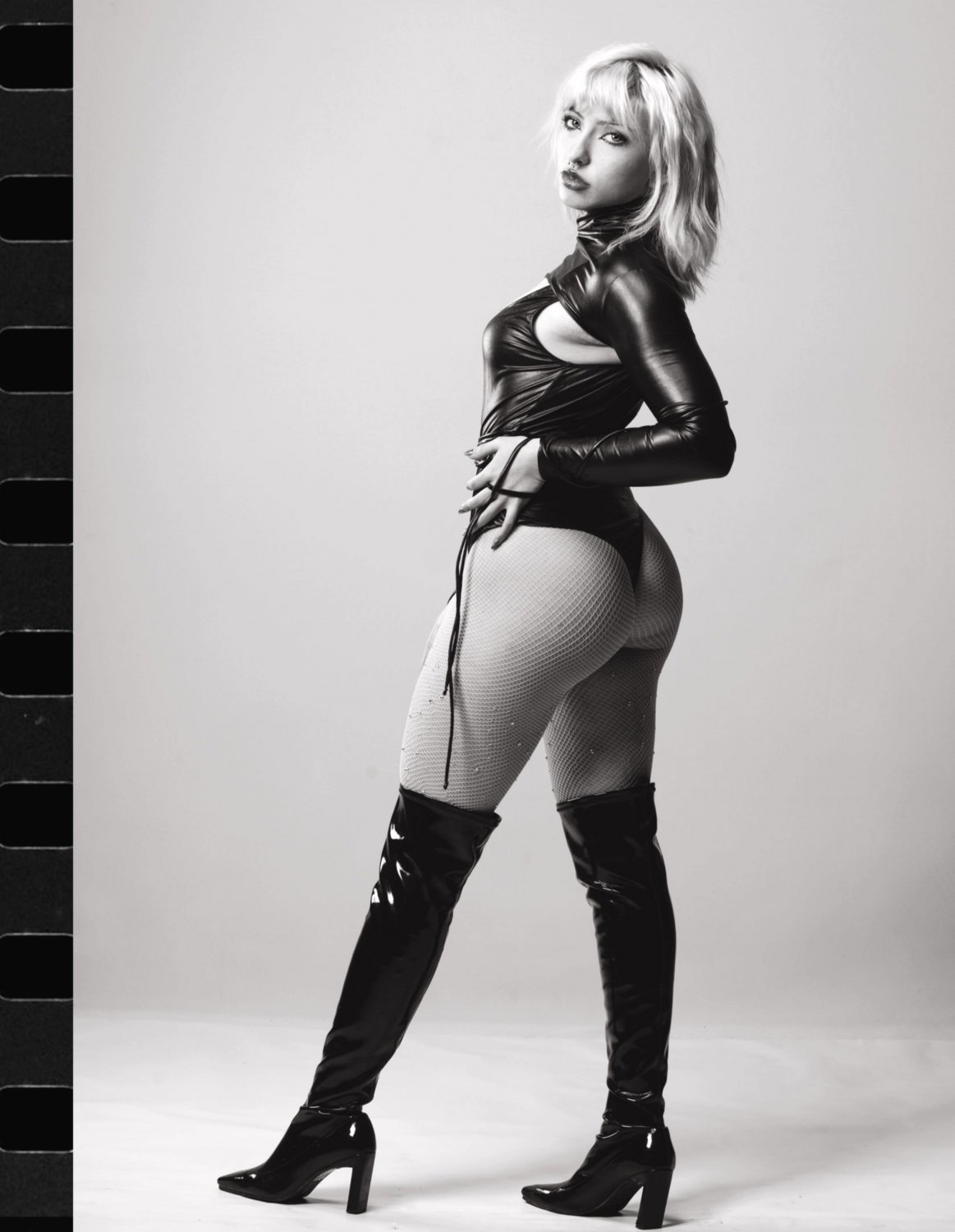 Imagine this sexy and wild girl on top of you #gn4mAflg