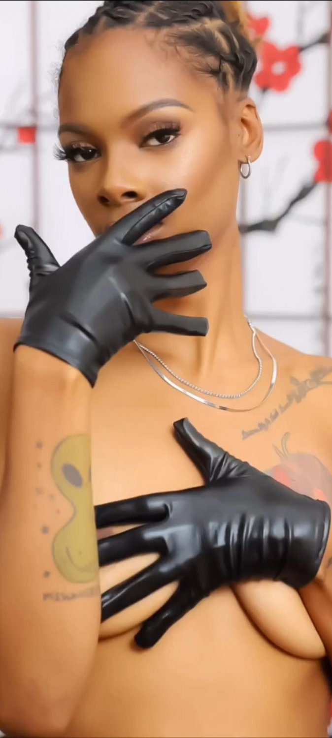 Carmella @carmelladean_ #7kRNPopr