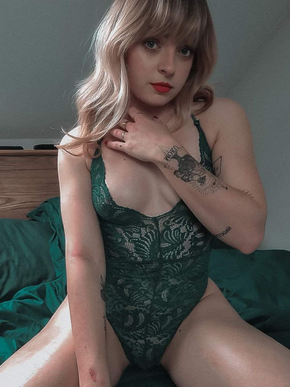 Big butt tattooed slut #hlwKzEEa