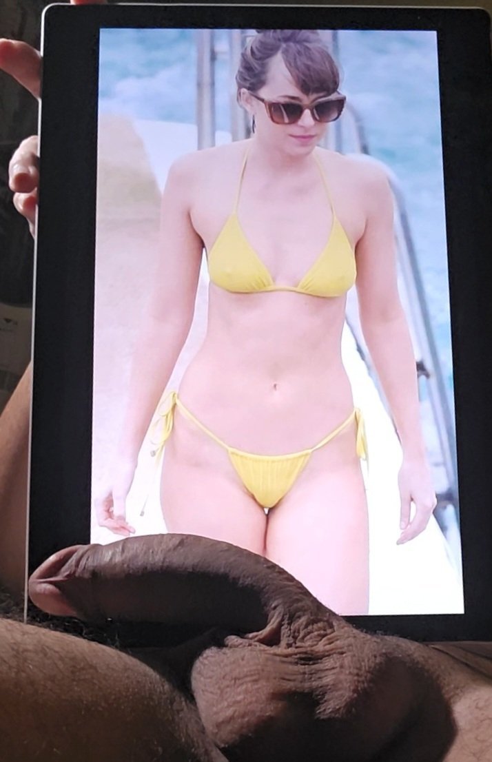 Dakota Johnson Cum Tribute #G04Govzo
