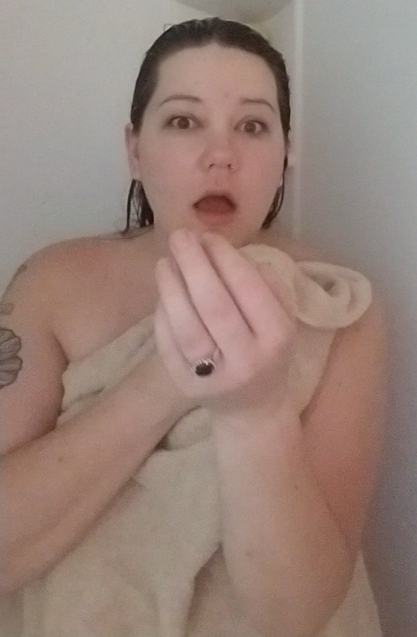 Amateur Samantha and her meaty body naked for the net π #JrWjgvVb
