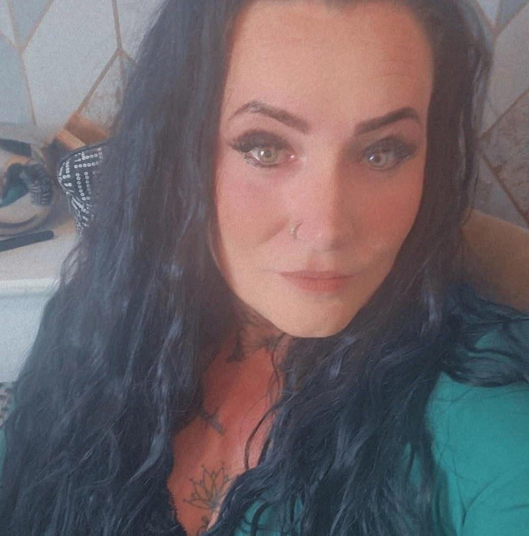 Anyone got any new pics of this dirty slut Charlotte from Weston? #8nlAeiQa