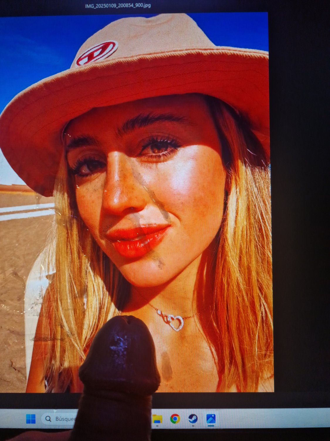 Cumtribute homenaje Morena Beltrán. ¡Le lleno la cara de leche y le escupo por puta, zorra sacaleche #31WO4Gye