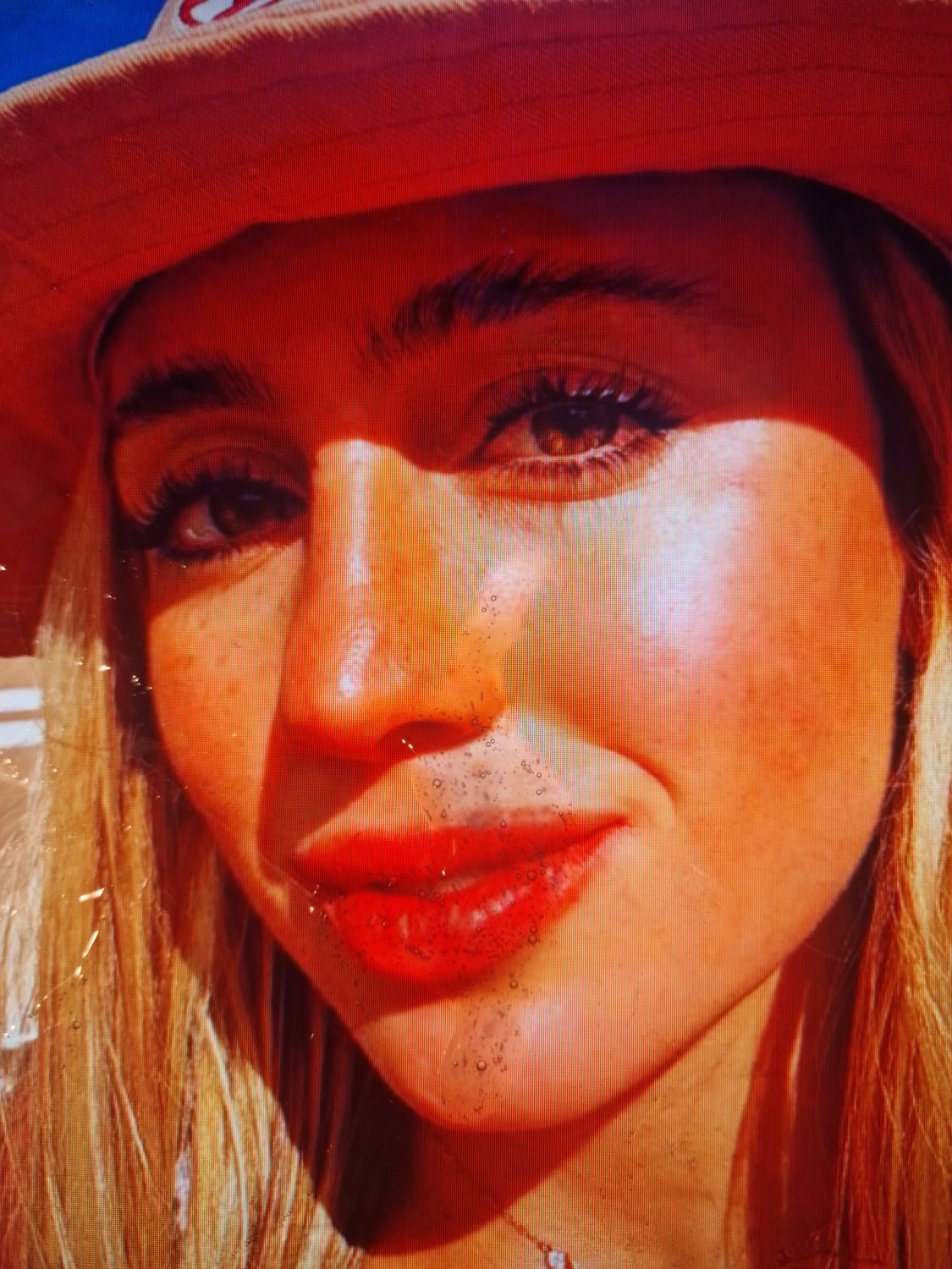 Cumtribute homenaje Morena Beltrán. ¡Le lleno la cara de leche y le escupo por puta, zorra sacaleche #6y9qZ8Gx