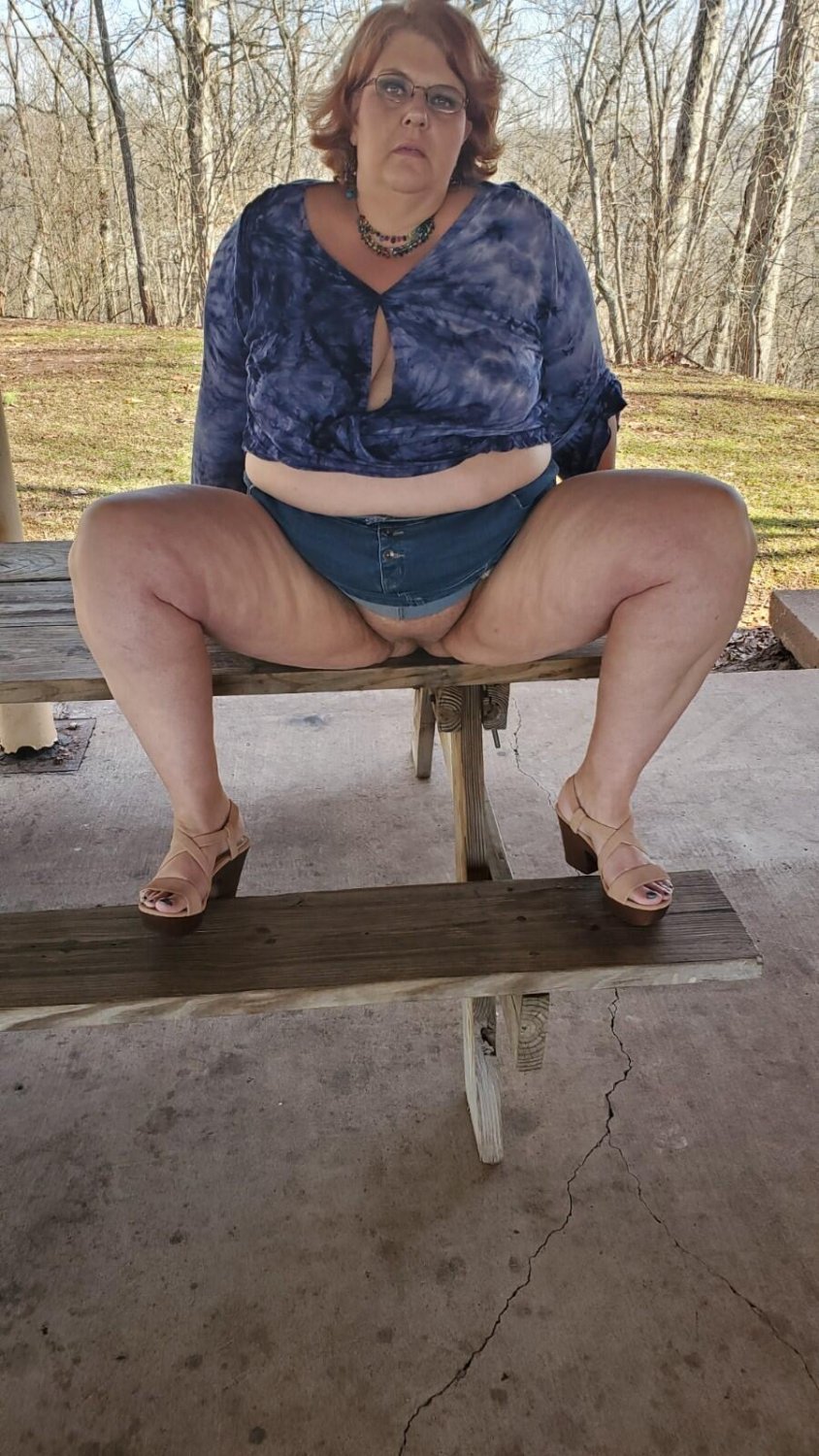 One sexy cougar #TOXpwsiu