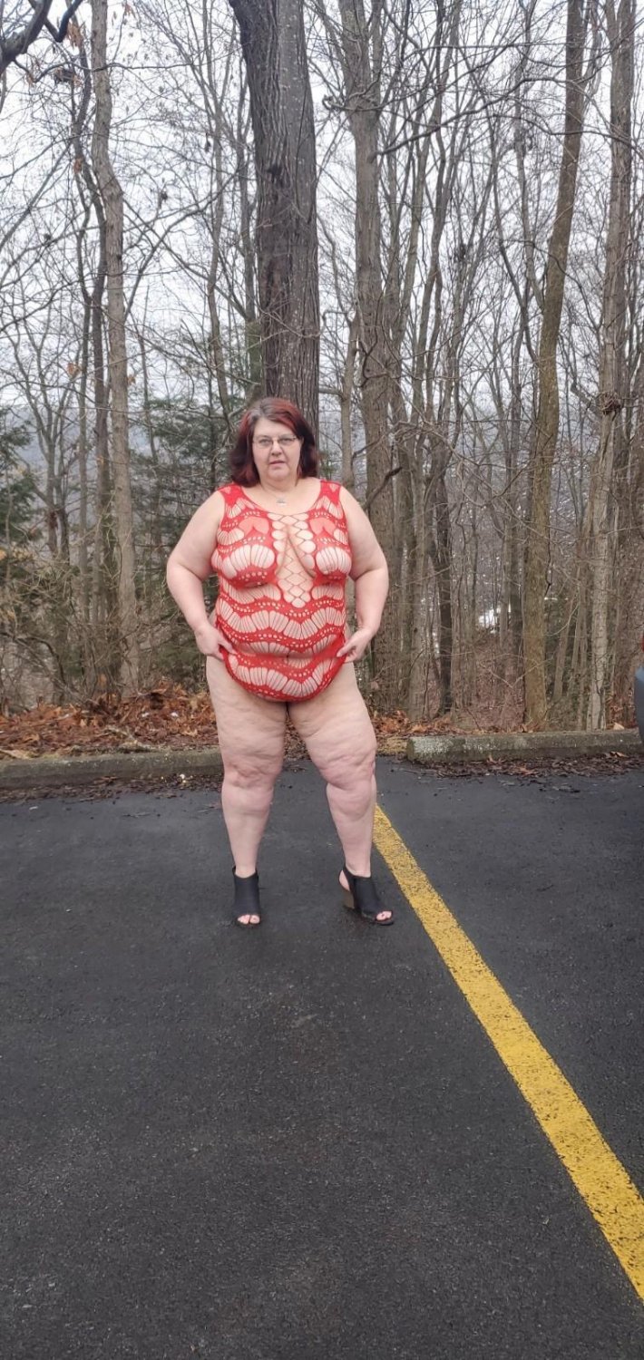 One sexy cougar #k8UGmou3