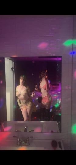Slim and Sexxy Brunette Chanel #5SSI5CPA