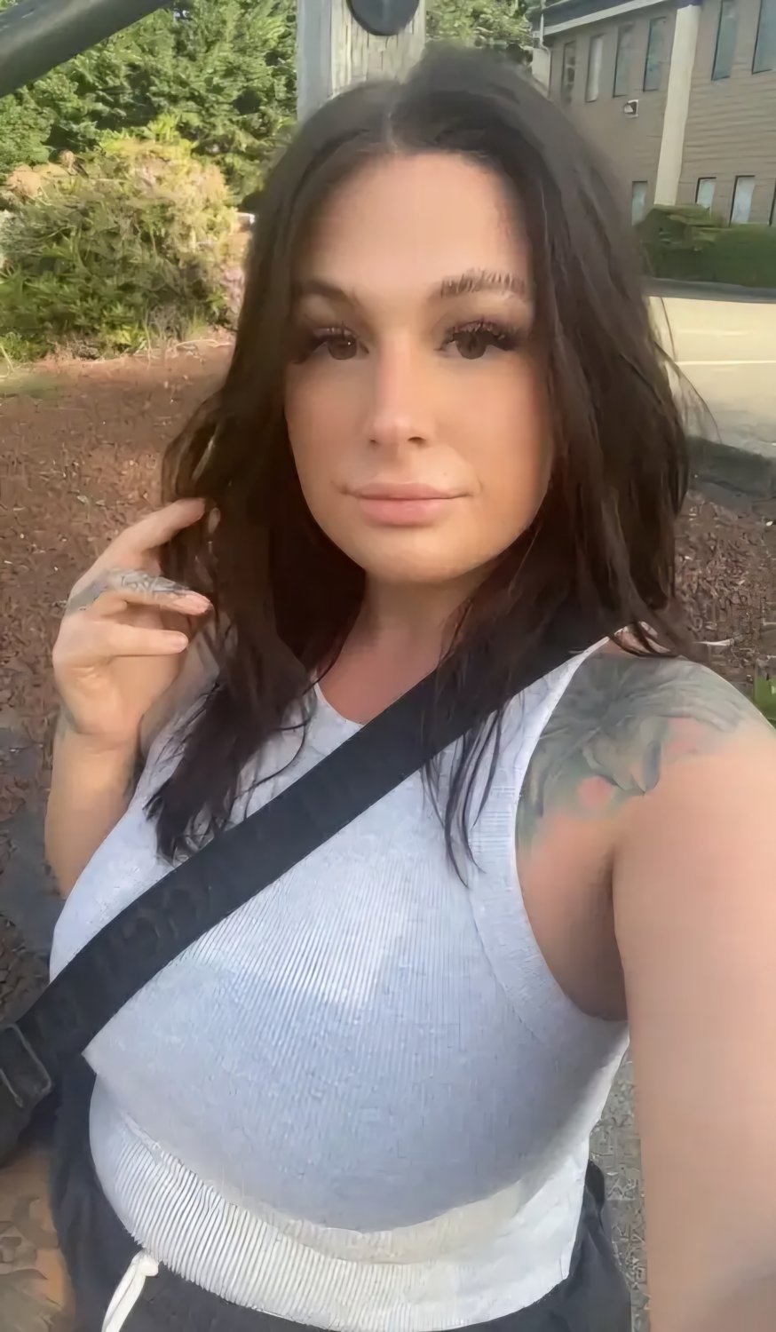 Thick white bitch from Mount Vernon Washington #OoKmmwwW