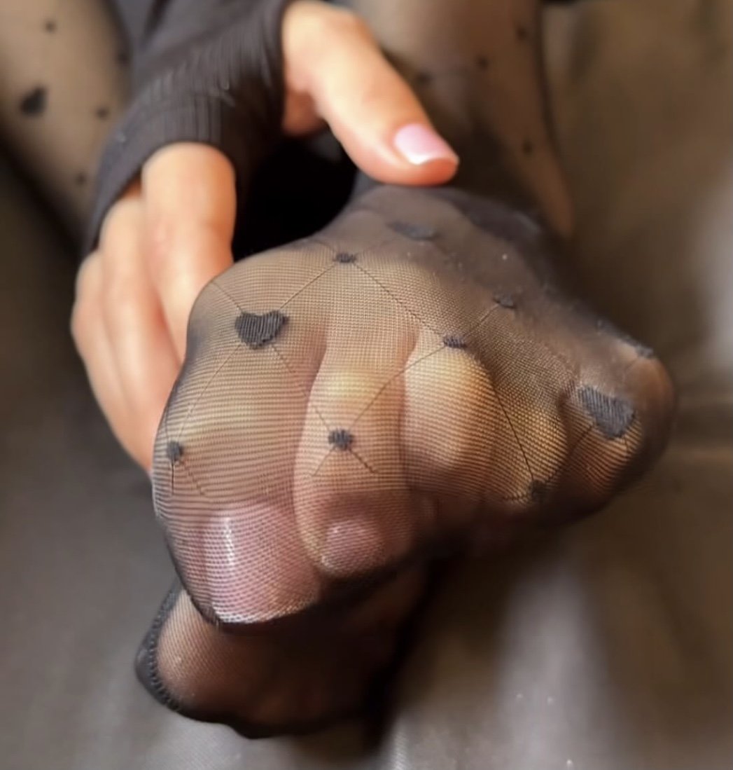 Stinky Nylon Feet 83 #CuSI15oP