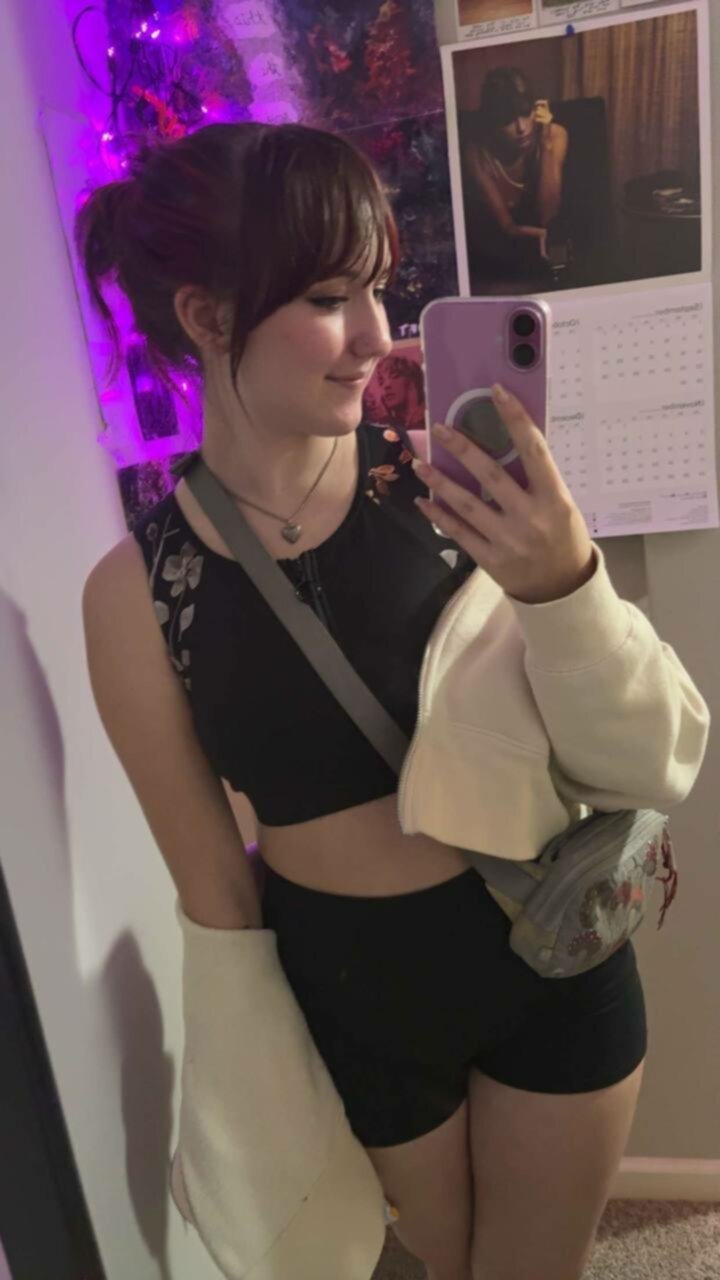 WebSlut Mina Exposed For All To See #kZqh5v6x