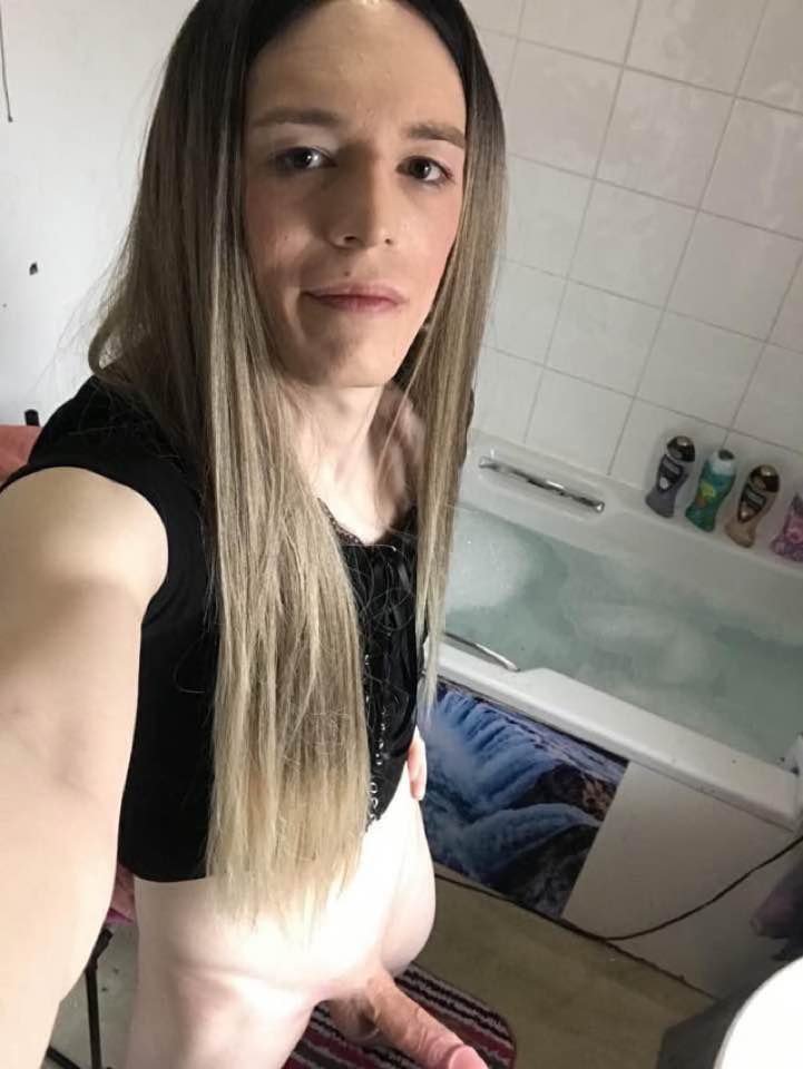 Longhaired UK Sissy Megan wants to be turned into a Webslut. Kik: XmeganthatransX #TGvIIaJM