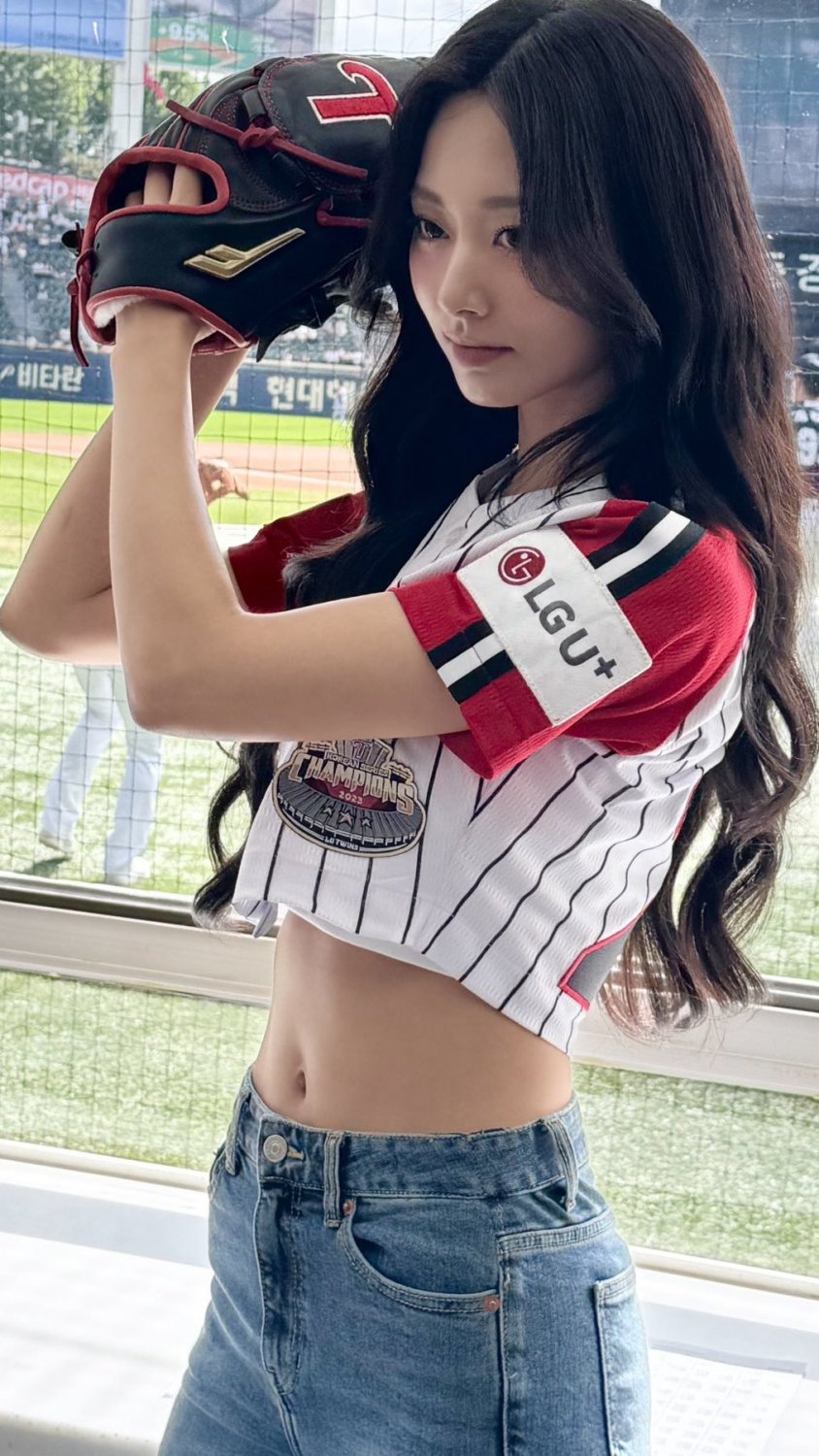 Tzuyu (Twice) Pictures 1 📷 #5RzjTHr9