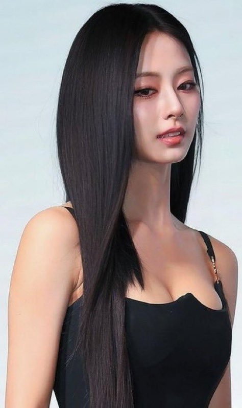 Tzuyu (Twice) Pictures 1 📷 #ELb9KwjQ