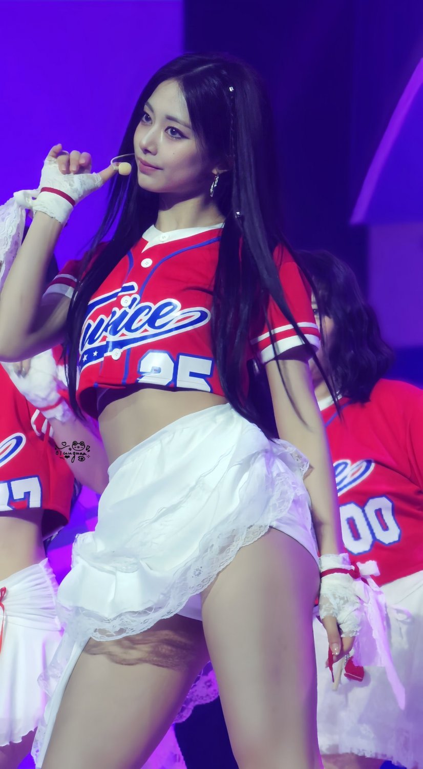 Tzuyu (Twice) Pictures 1 📷 #buJ0EVor