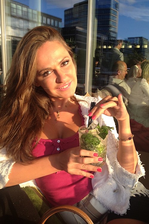 Eve - Classy, busty, sexy, casual and hot #JxQpxlER