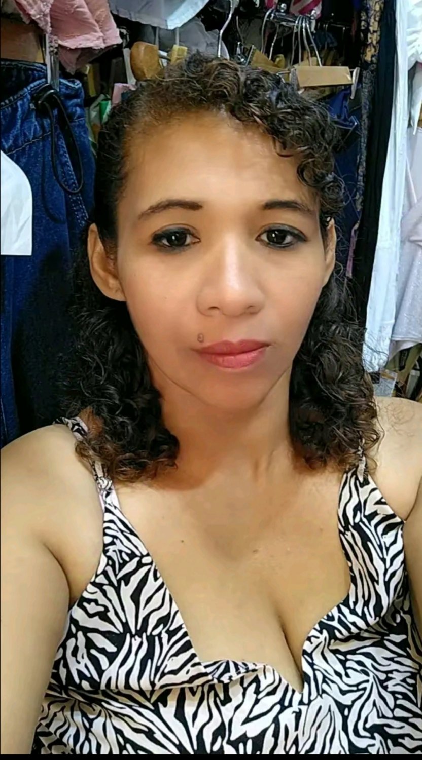 Mi tía rica, ¿les gustaría q le haga un tributo? #CzWZQzgr