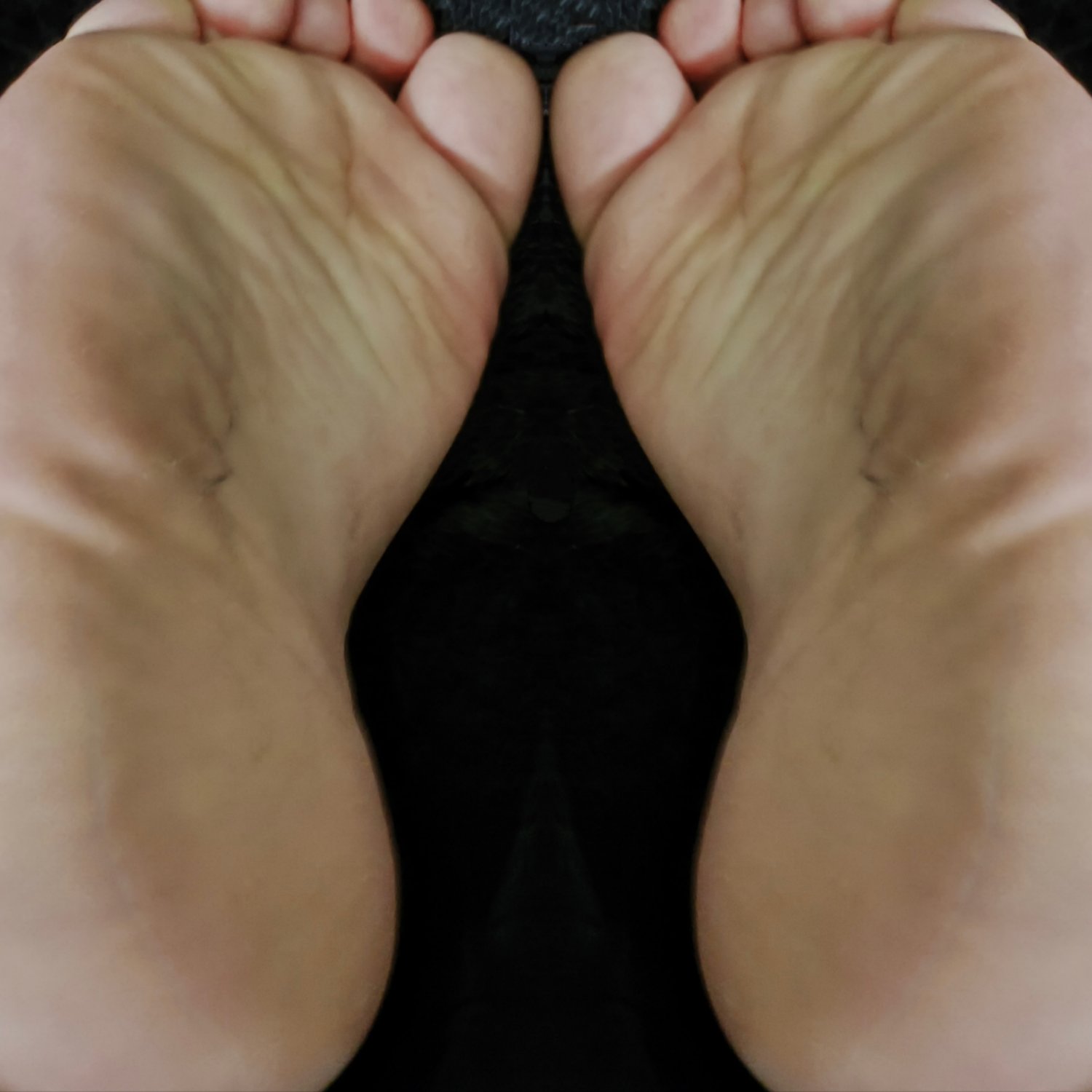 mirror feet #lvibD4g4