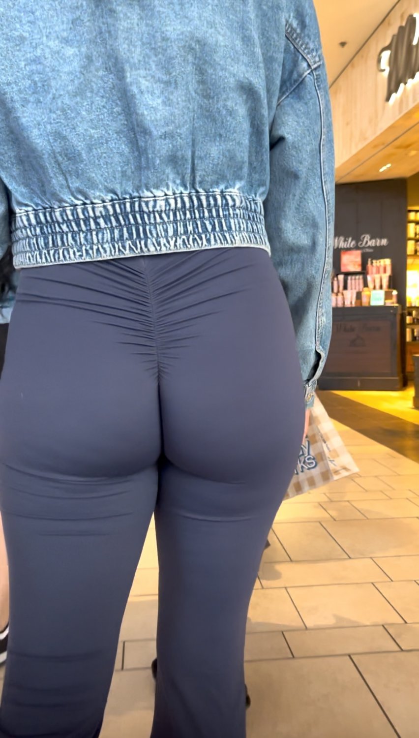 candid curly haired big ass slut #Cv3BdG3X