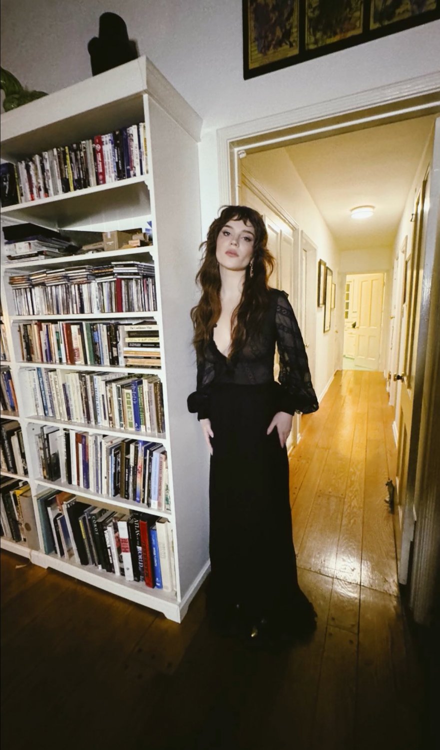 Sophie Thatcher face #2Qg5hLEZ