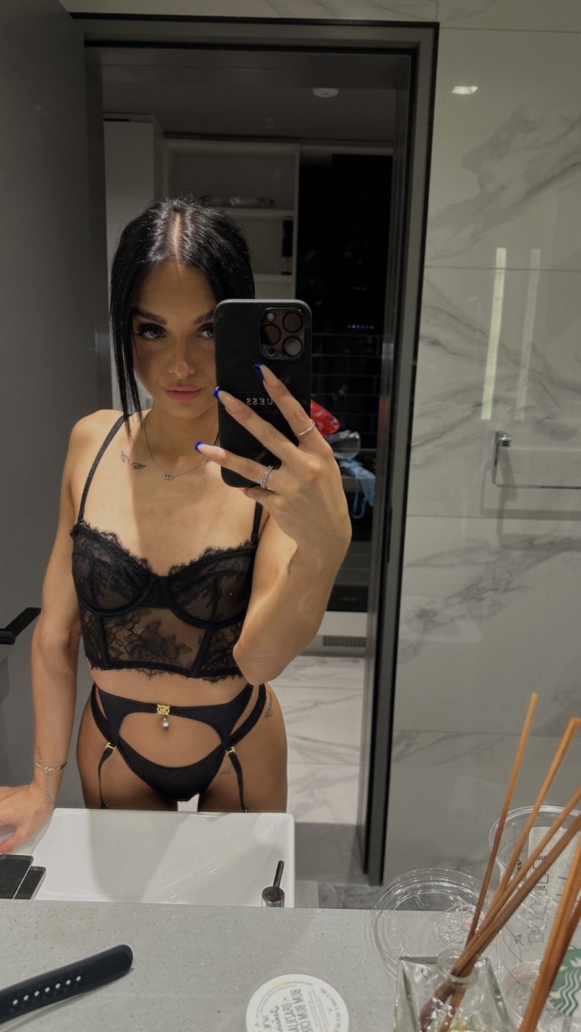 Alicia’s Sexy Lingerie #kJVJjE9S