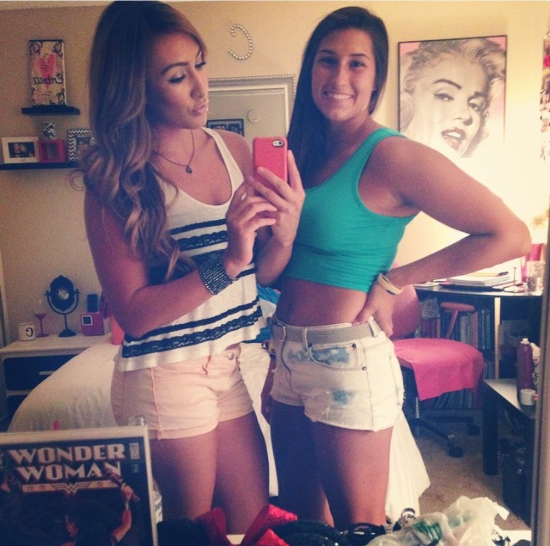 Mcshmammer. Hottest lesbian on the planet. Too bad we can't make her go straight for a day! #IXmqfpBe