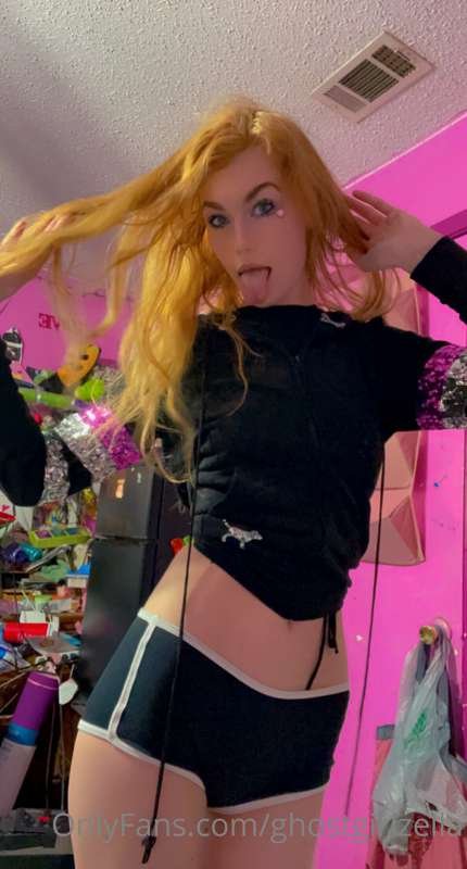 ghostgirl@utumnst@r #CPY5YY1t