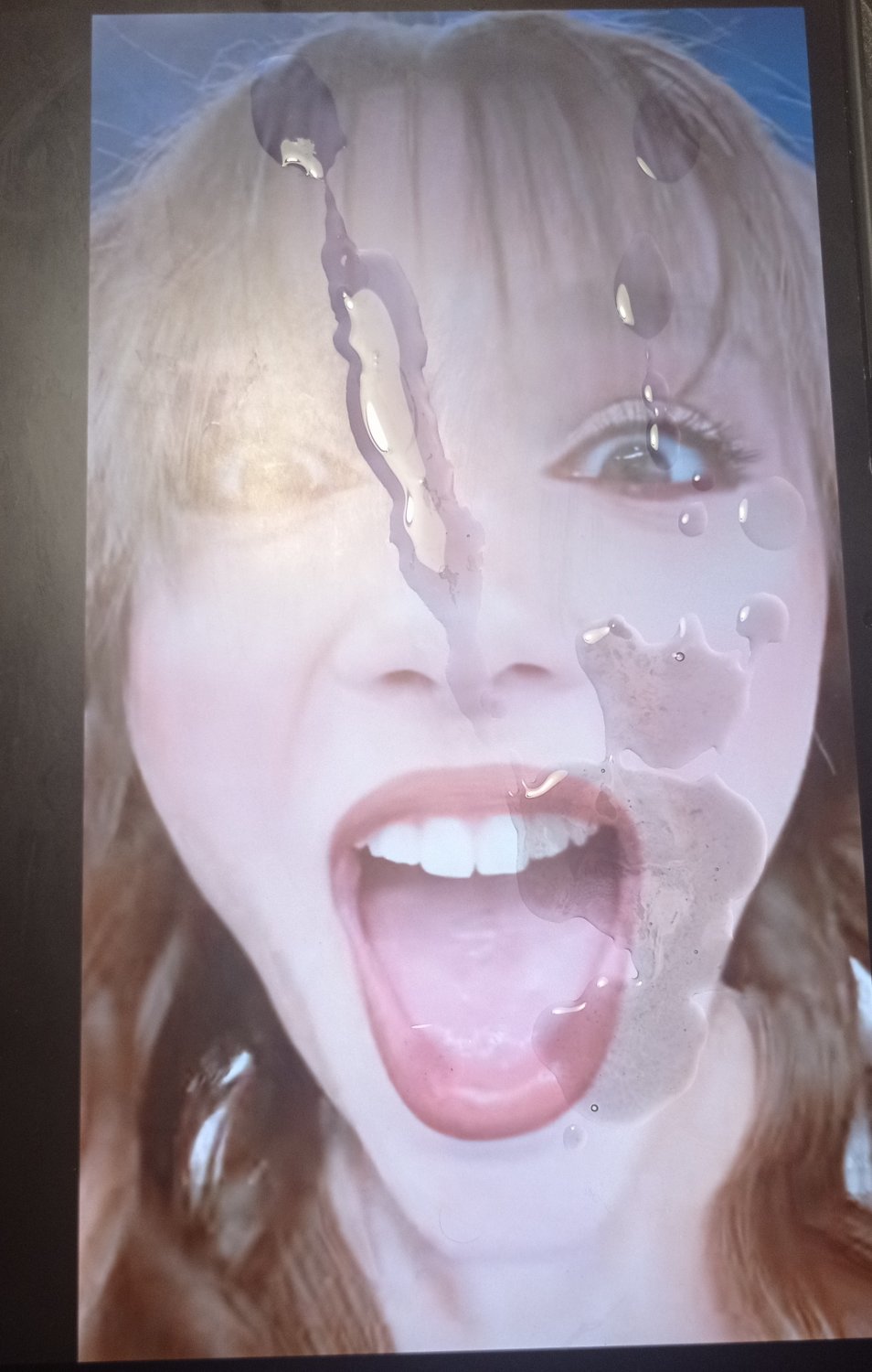 Sarah Toscano cum tribute, viso e corpo sborrato #yhTQlqO7