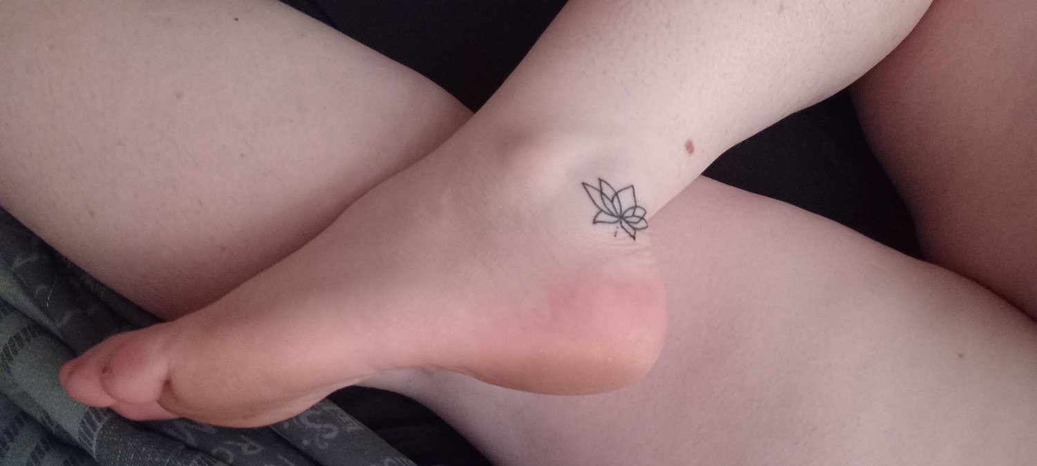 would you cum on my feet?on my ass? Or wreck both holes?any ideas for a tattoo on my ass #bZEUmWTJ