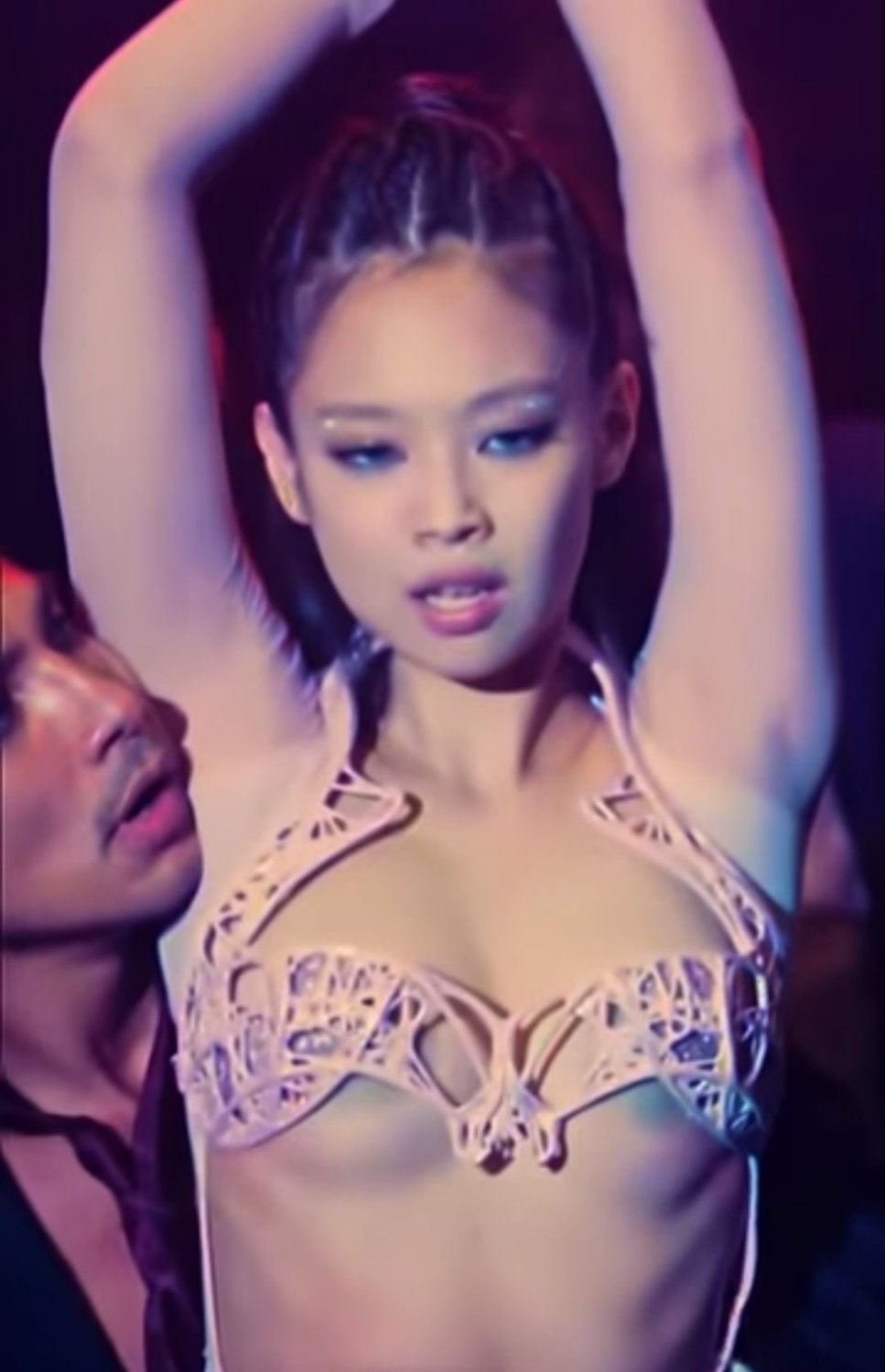 Jennie (Blackpink) Pictures 2 📷 #NXuNMJb1