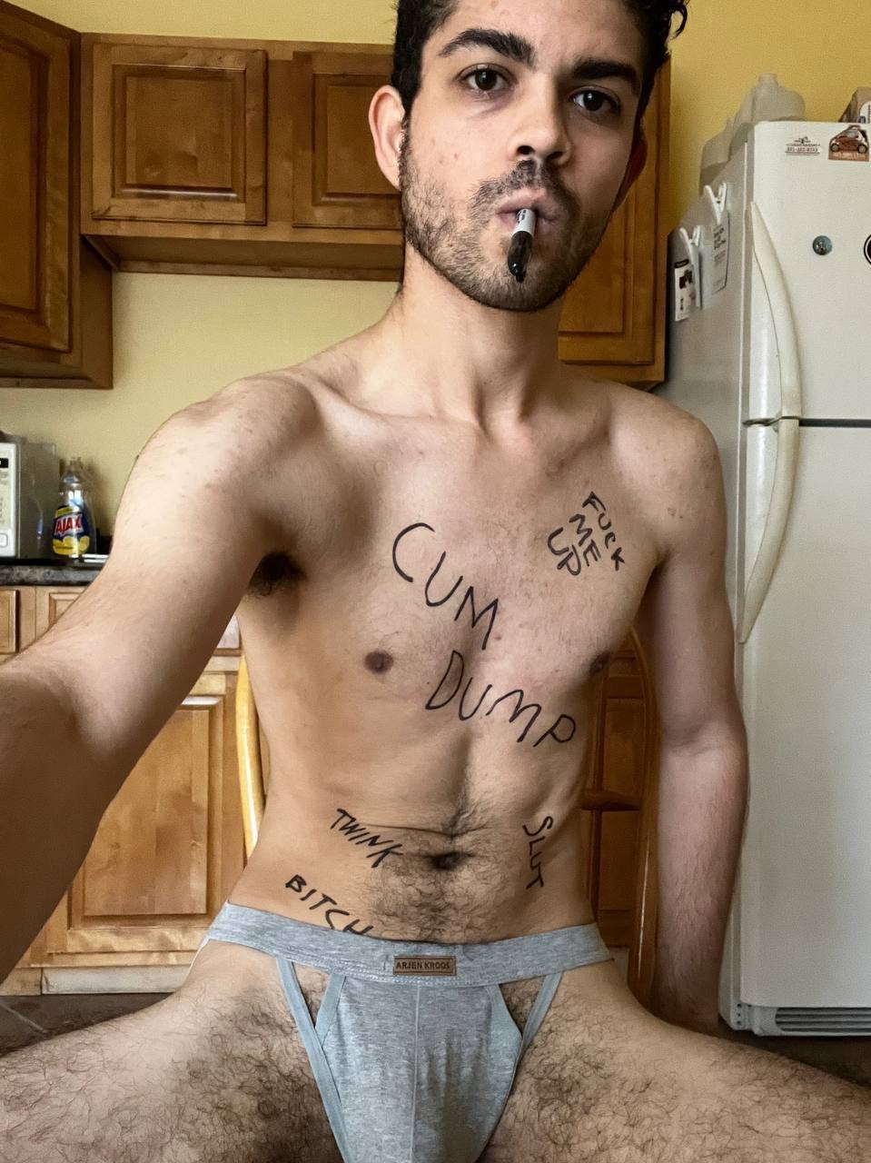 Cumdump fag Justin #Z2PzOMTH