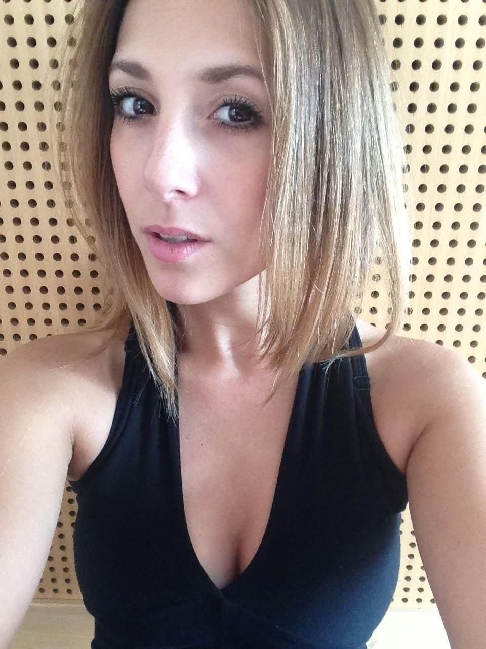 German Vanessa #cJ5iQN6y