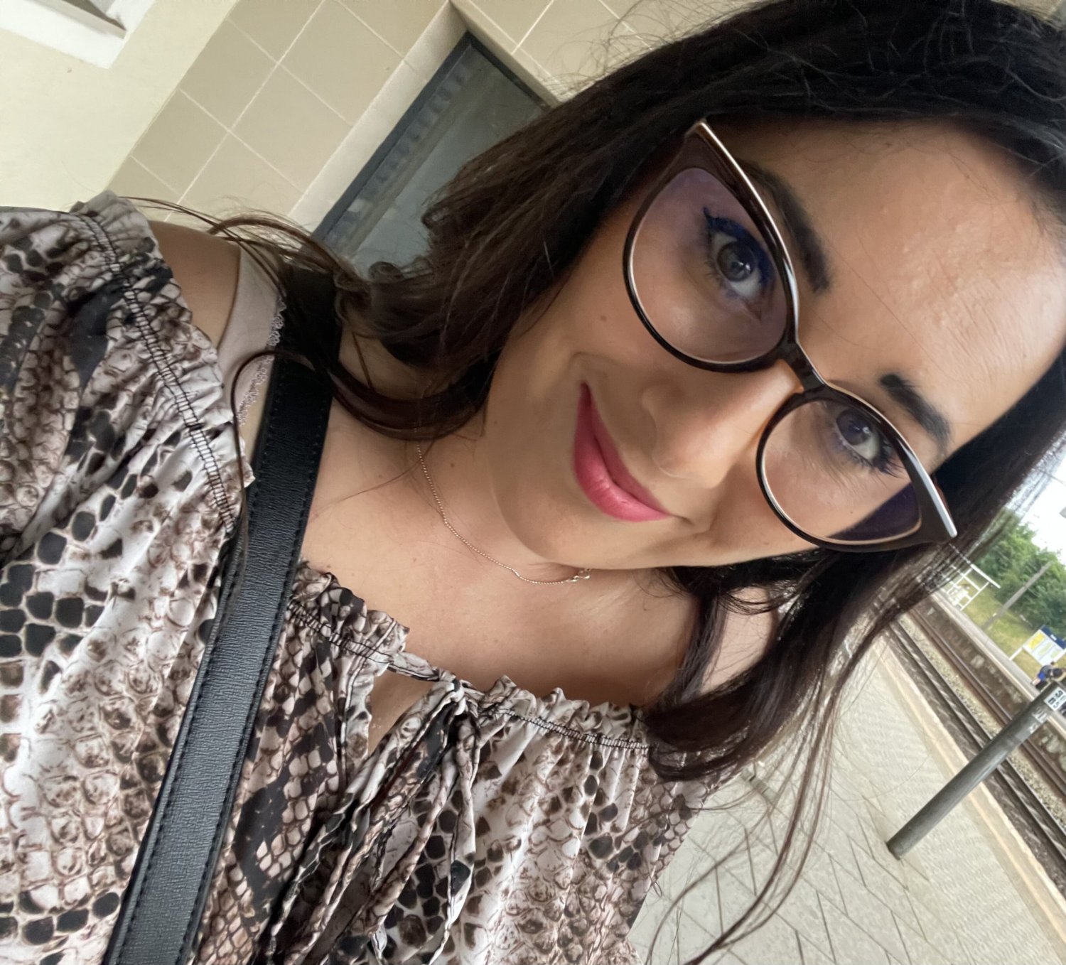 Brunette milf #lk7U1EsB