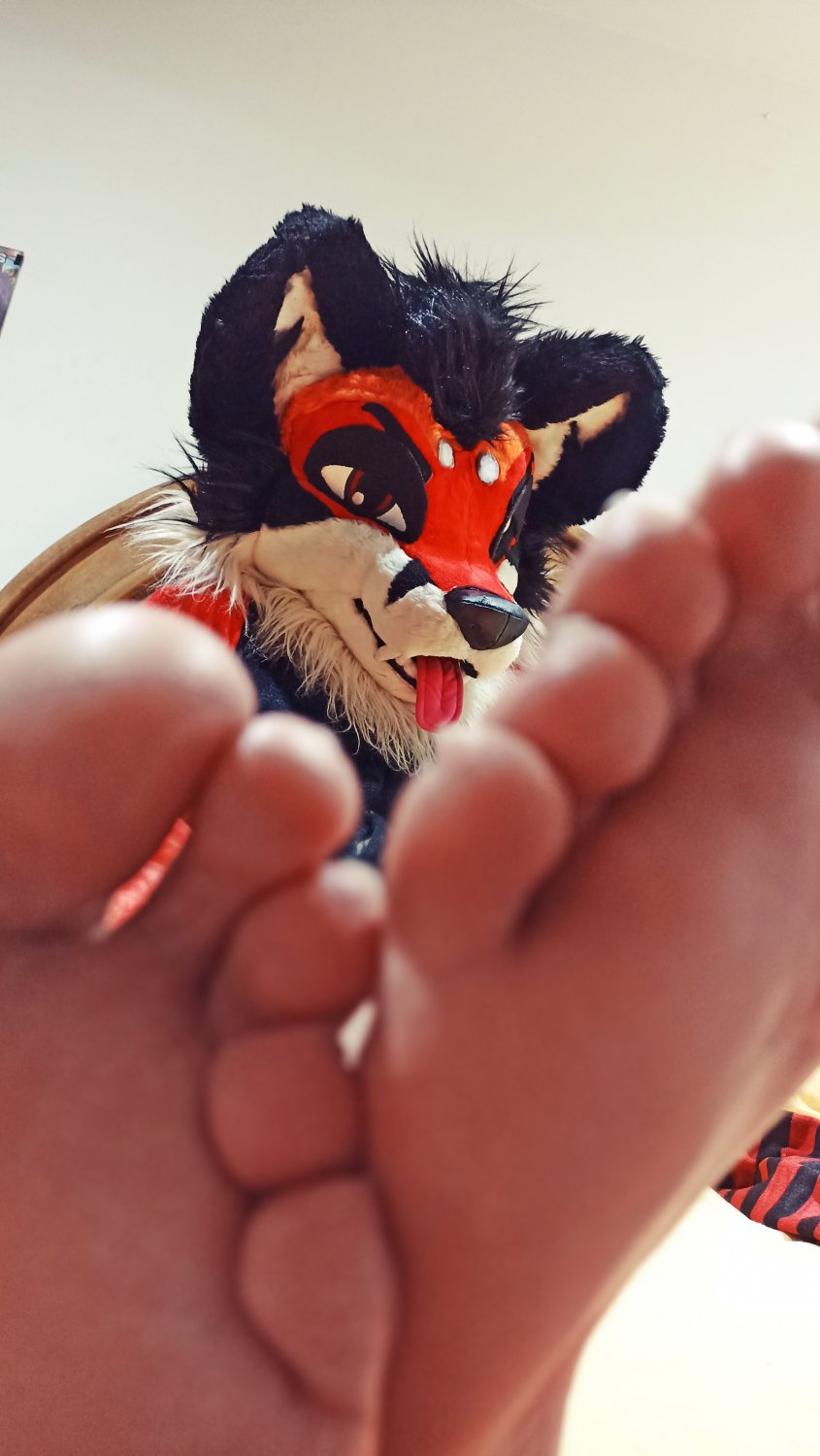 Murrsuiter Feet #24 #KxVXnAAH