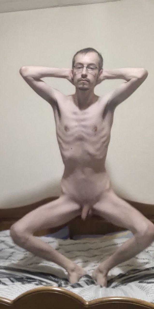 Skinny faggot Jonathan #CqJZ4eDF