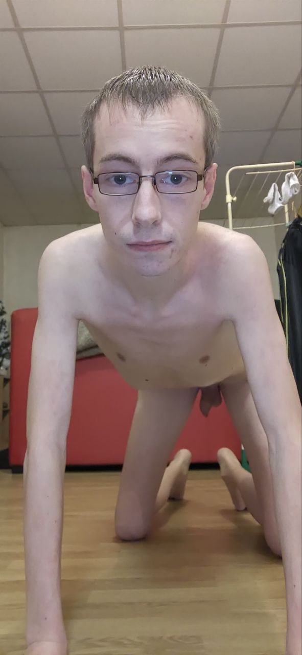 Skinny faggot Jonathan #DAItssqP