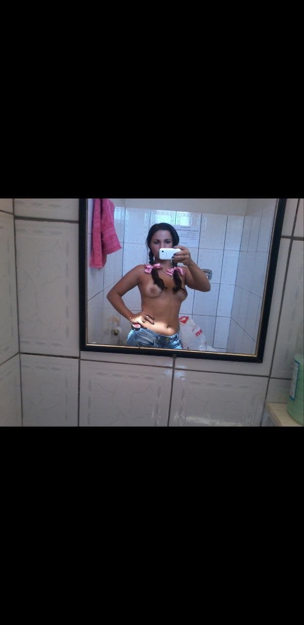 Esposinha do colaborador mostrando a PPK #1qB6m9cC
