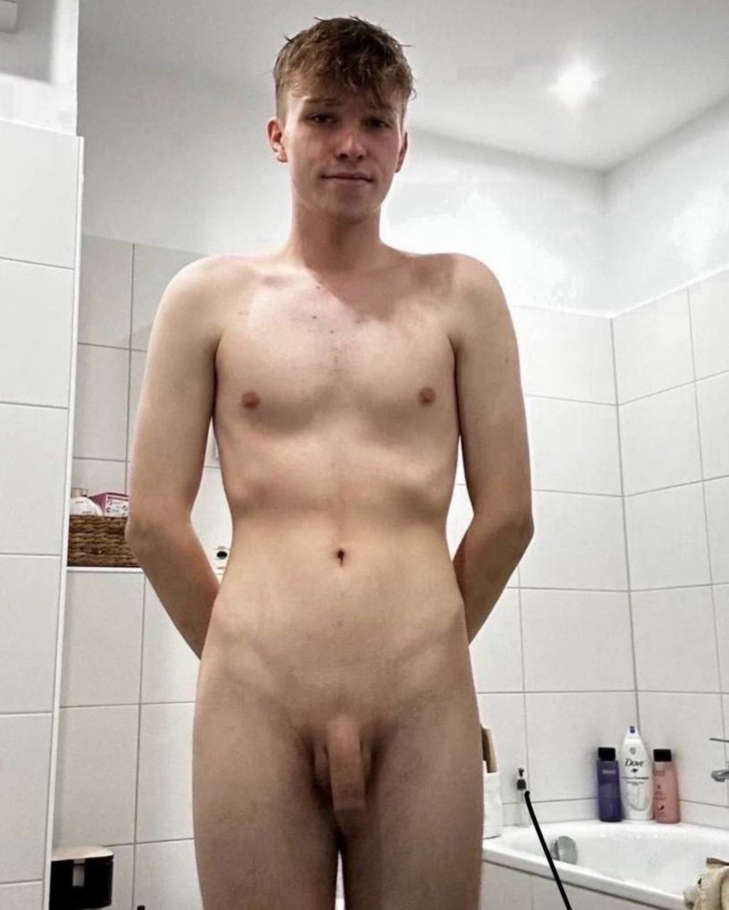 Blond Twink #ICyjqles