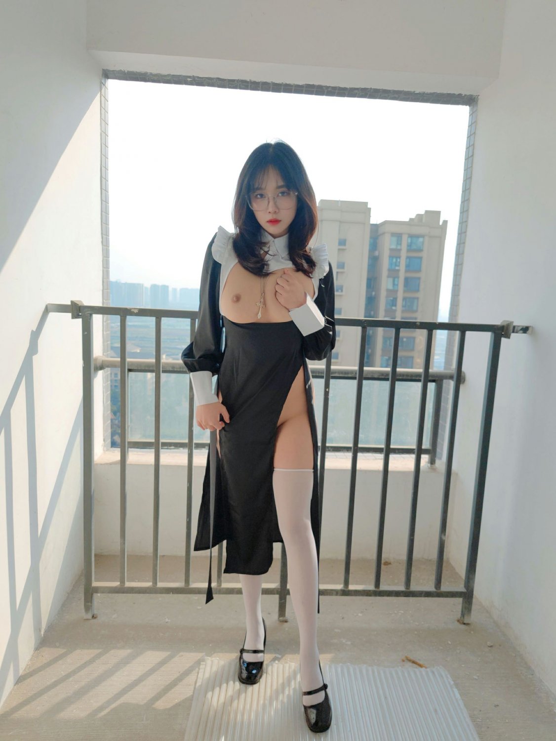 Ceason Photography - Nun #VLgWJNF4