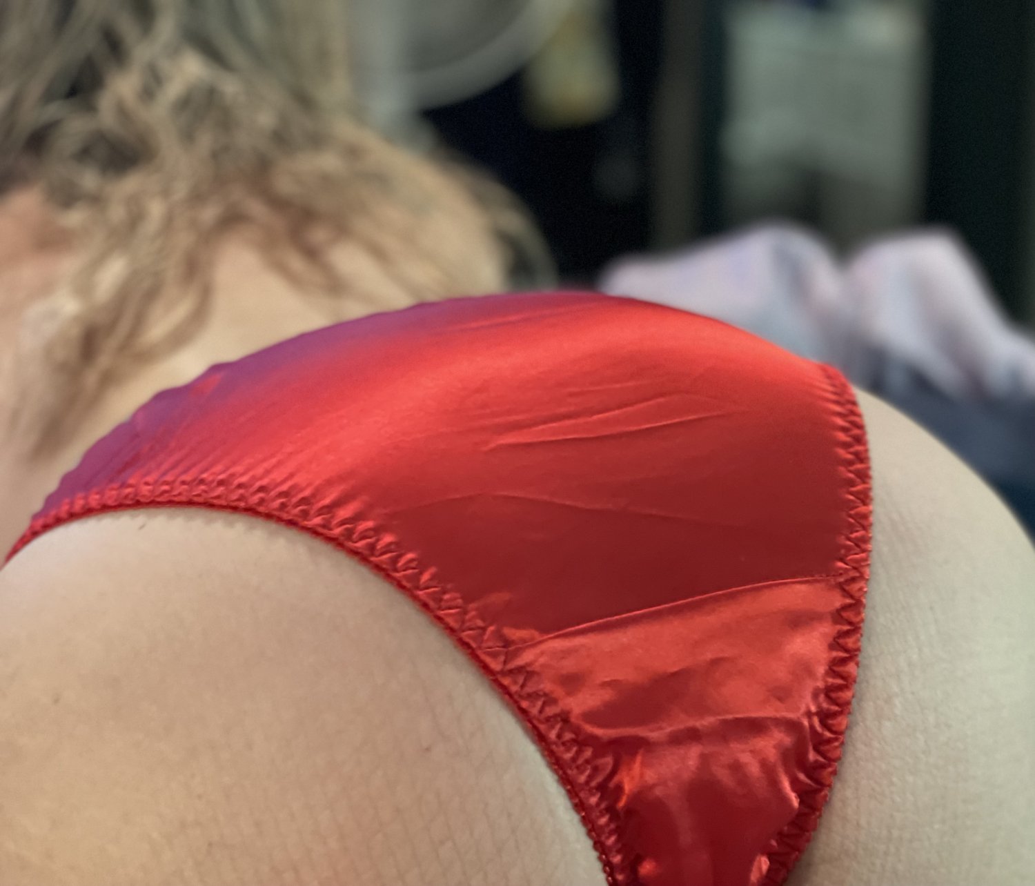 Wanna see what’s under my Wife’s Red Silk Panties? #kB13Kqpb