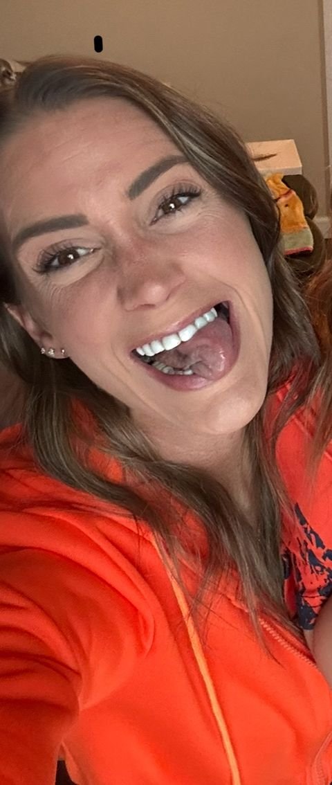 Husband shared wife’s pics now she’s a web slut #IZLQJWfE