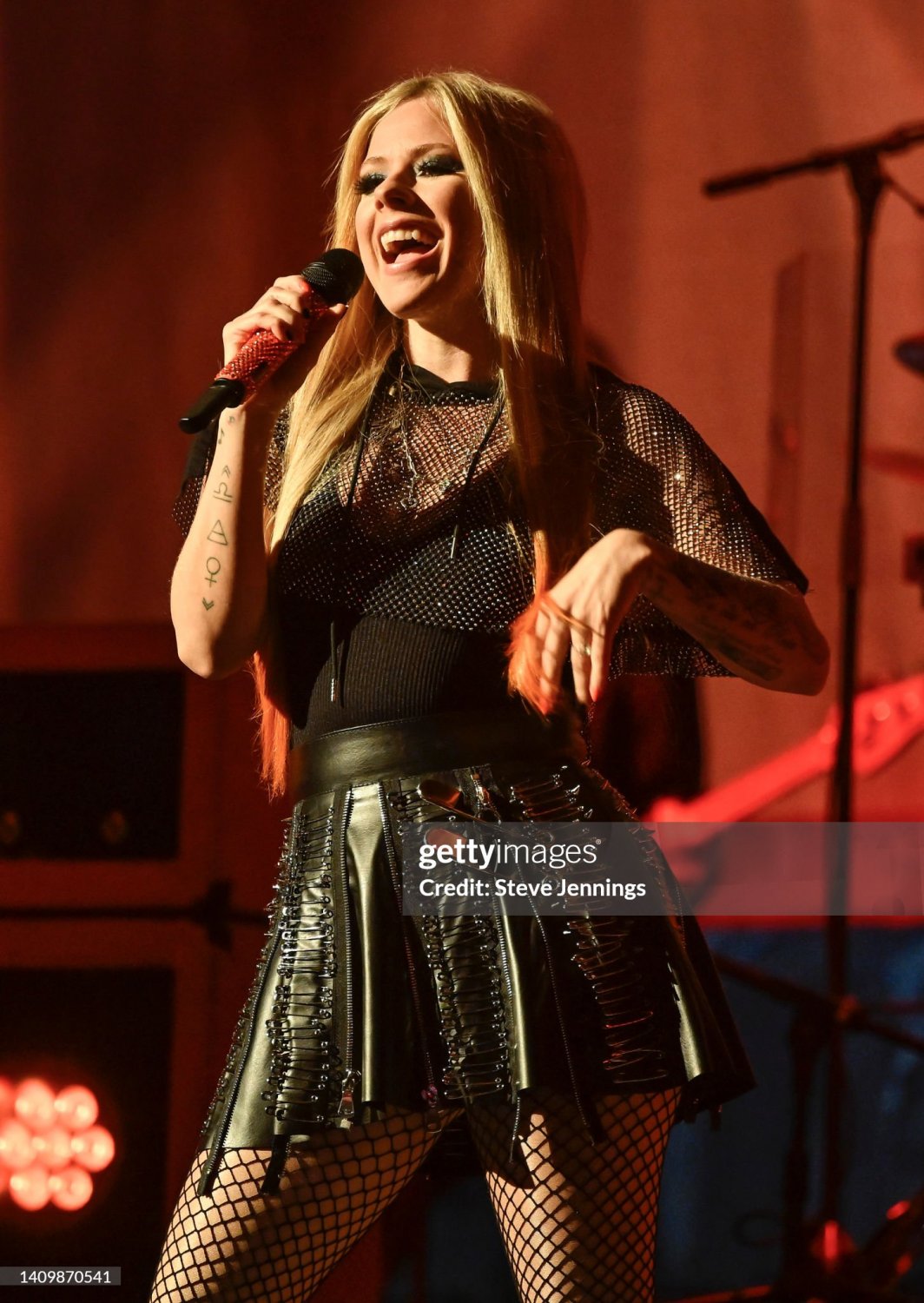 Avril Lavigne cum tribute #3 #rmY7uac9
